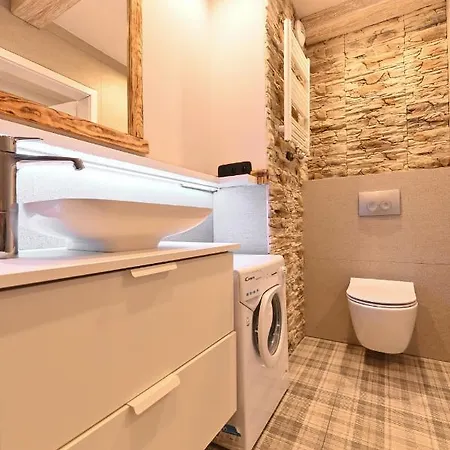 Gorski Garaz Sauna Wifi Tv Taras Ekspres Do Kawy شقة